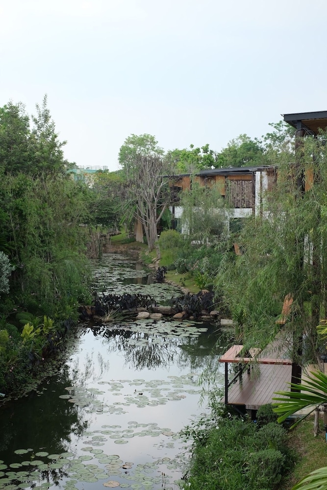 Villa - Photo 2