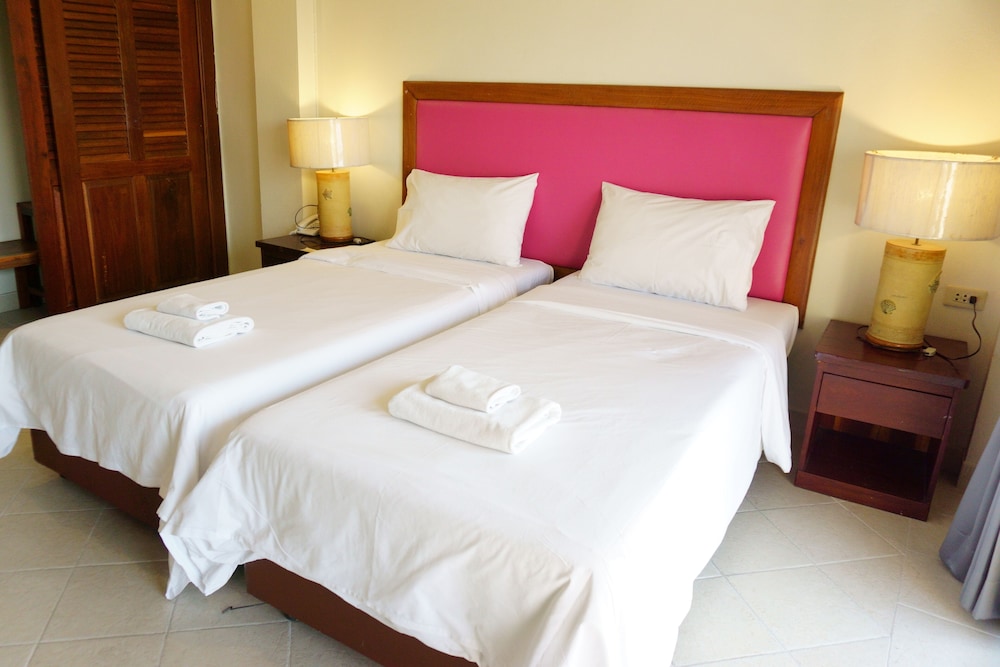 Standard Twin Room - Photo 3