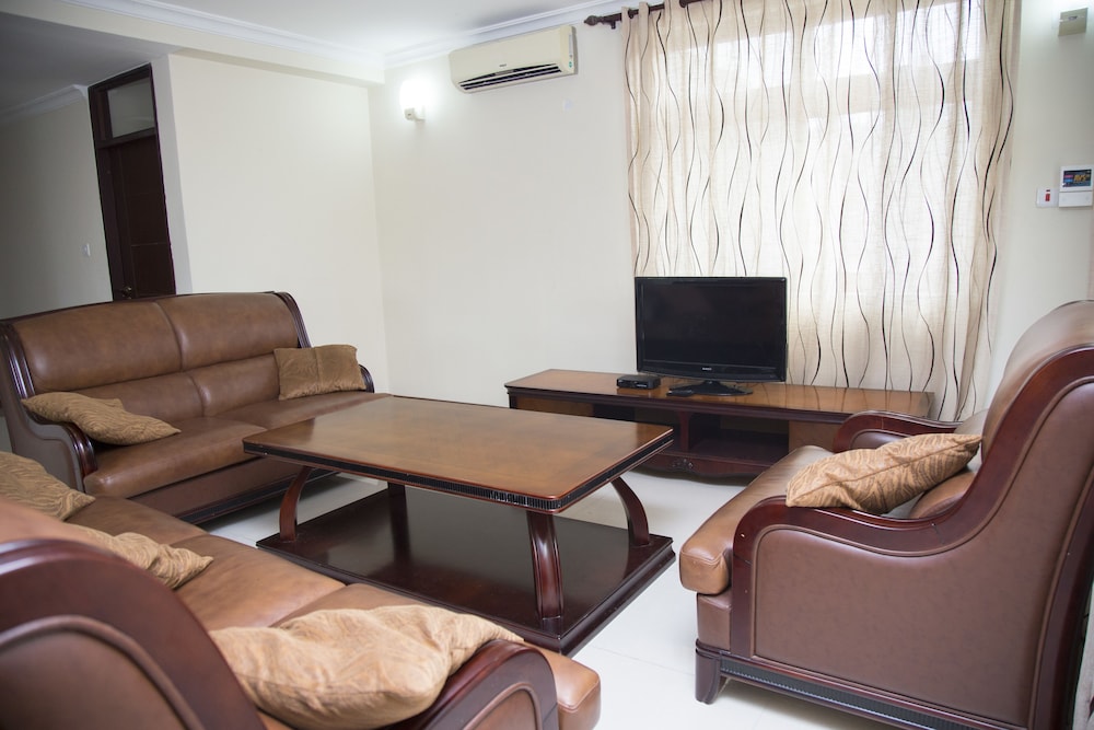 Apartment, 3 Bedrooms, Kitchen photo 2