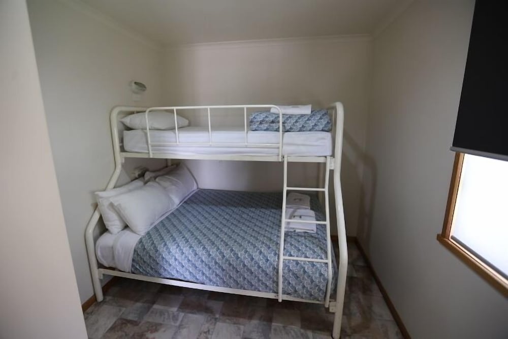 2BR Deluxe Access 5 Berth photo 2