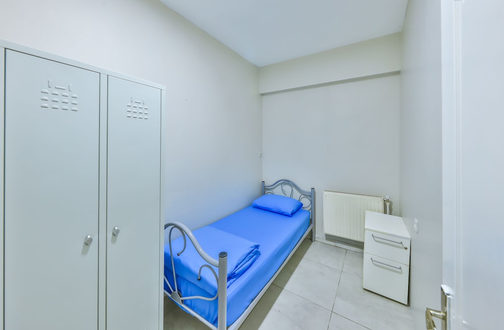 Economy Single Room, Men only, No Windows photo 1