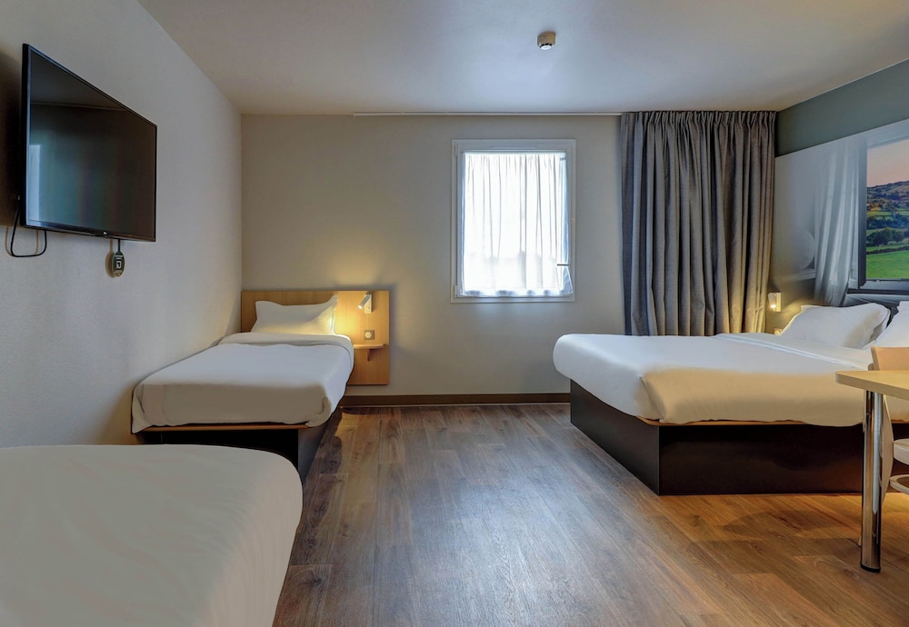 Classic Quadruple Room - Photo 1