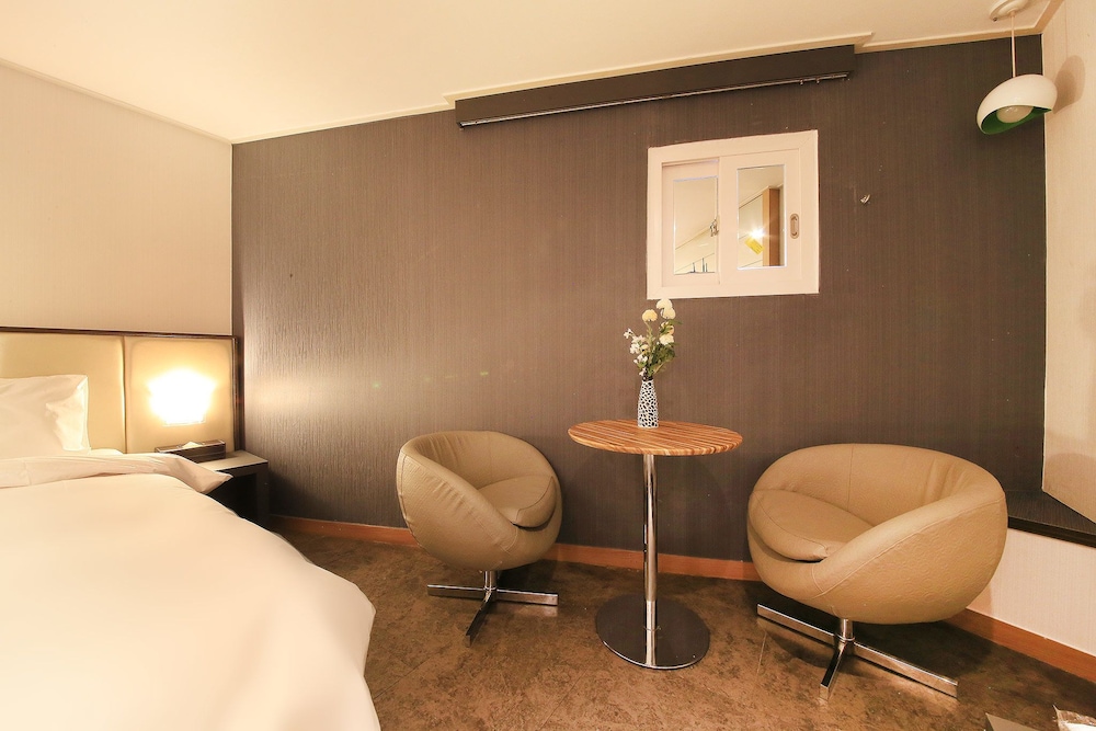Standard Double Room photo 2