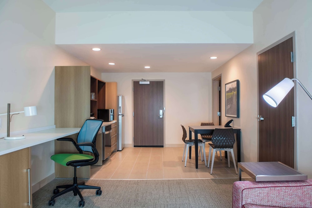 Suite, 1 King Bed, Accessible (Mobility, Roll-in Shower) - Photo 1