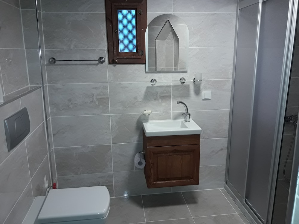 Standard Triple Room, 1 Bedroom, Garden View photo 3