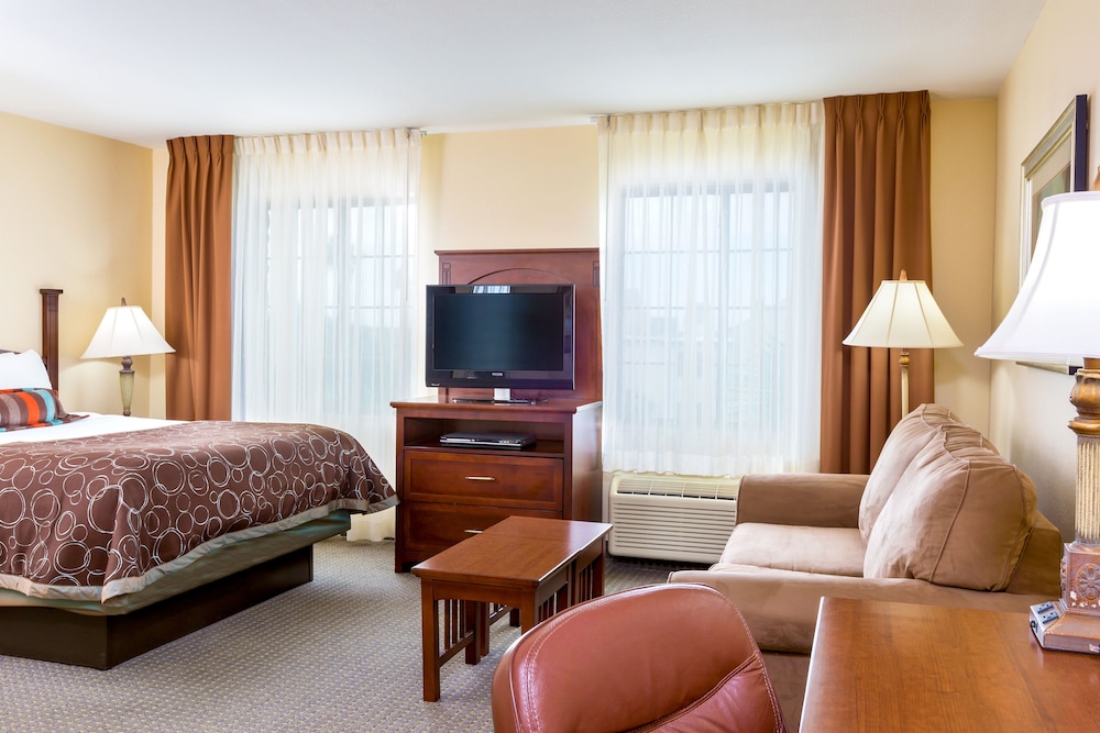 Studio Suite, 1 Queen Bed, Accessible, Kitchen (Communications) - Photo 2