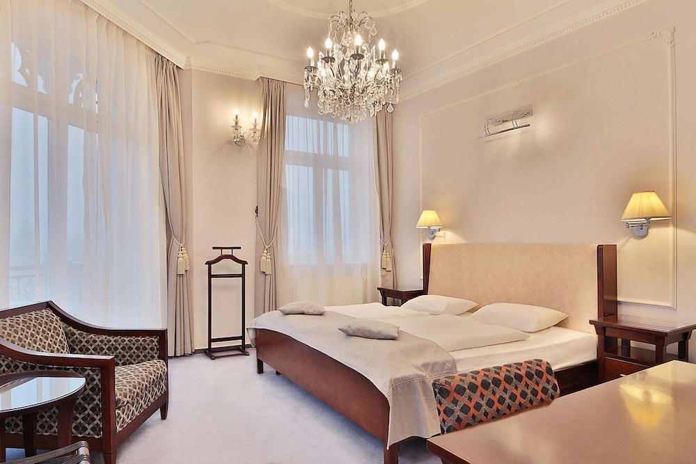 Superior Double Room, 1 Double Bed, Ensuite, City View - Photo 1