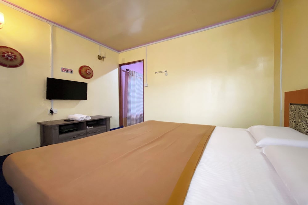 Double Room, Private Bathroom - Photo 6