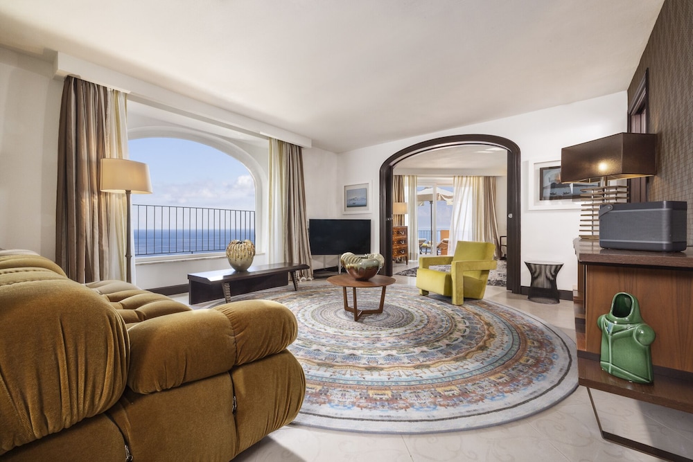Suite, Sea Facing (Monacone)