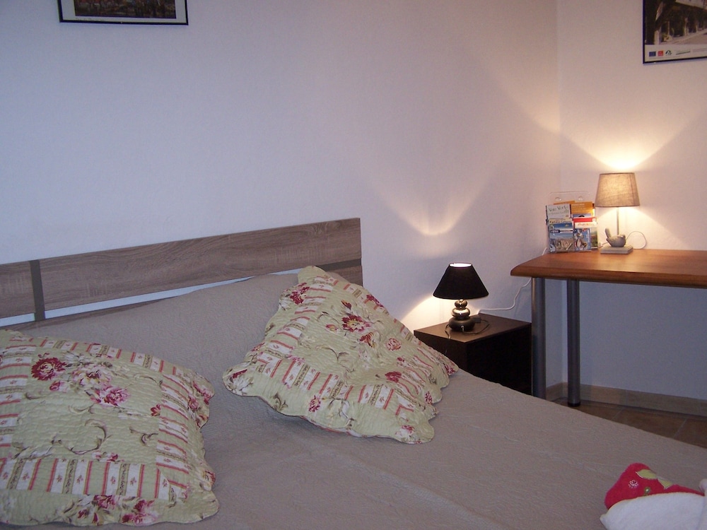 Family Apartment, 1 Bedroom photo 2