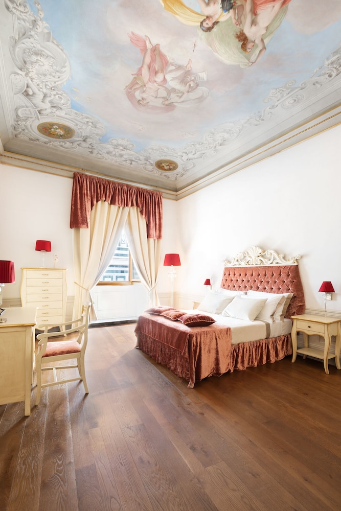 Superior Room, City View