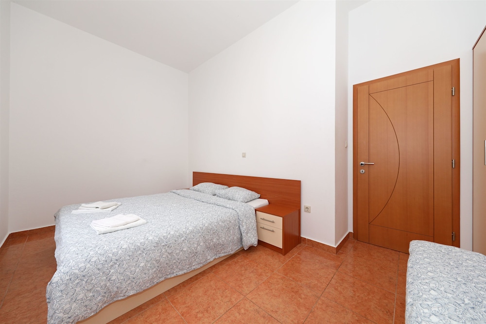 Apartment (A3)