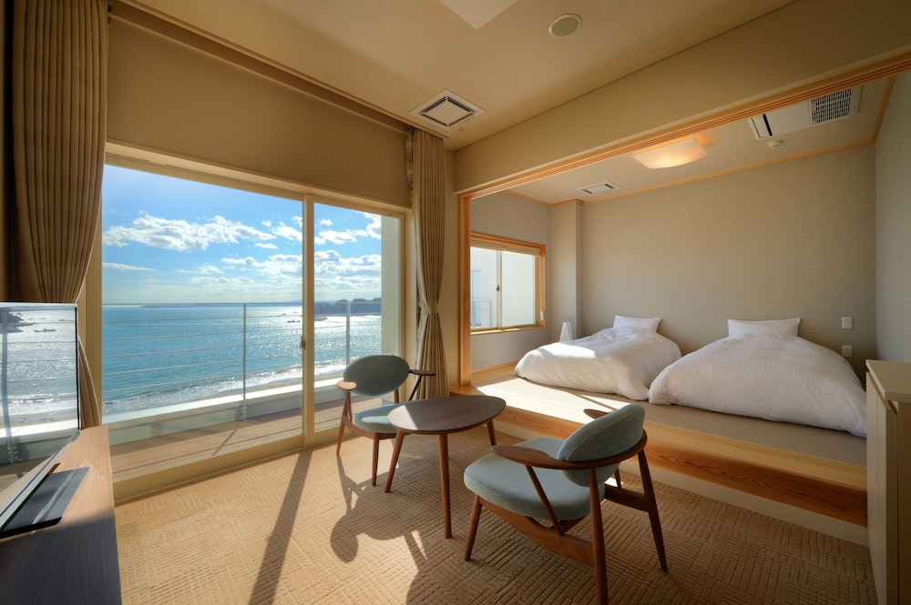 Twin Room, 2 Twin Beds, Non Smoking, Ocean View photo 1