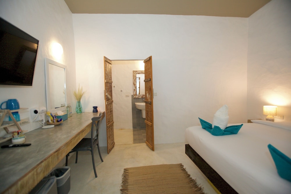 Cottage, Beachside - Photo 1