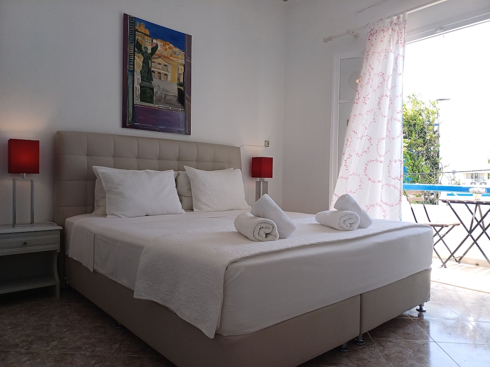 Superior Double or Twin Room, Mountain View (Upper Floor)