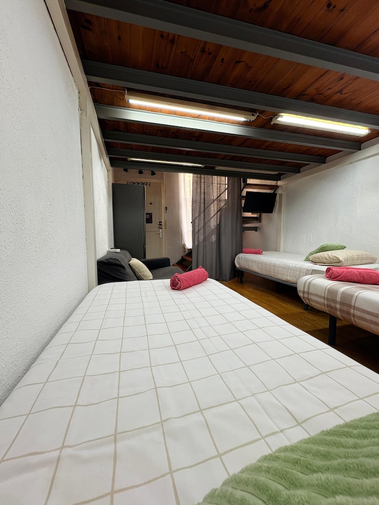 Economy Room photo 3