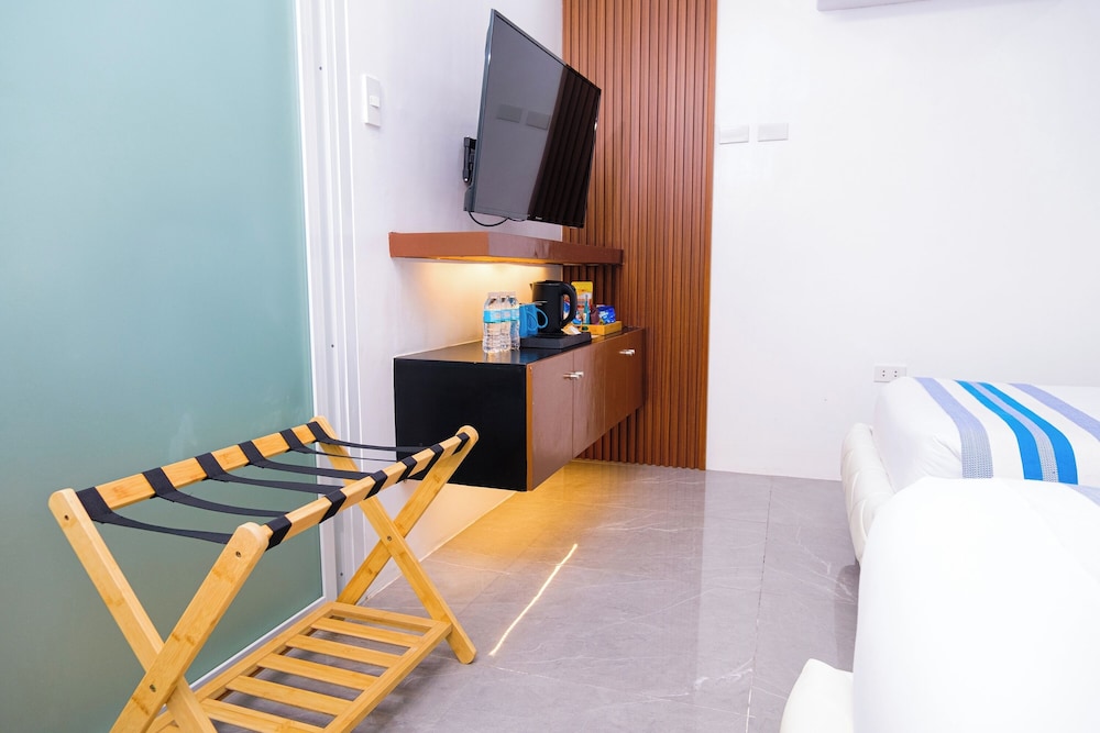 Family Room - Photo 17