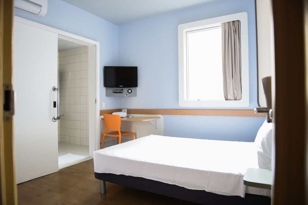 Standard Room, 1 Double Bed photo 2