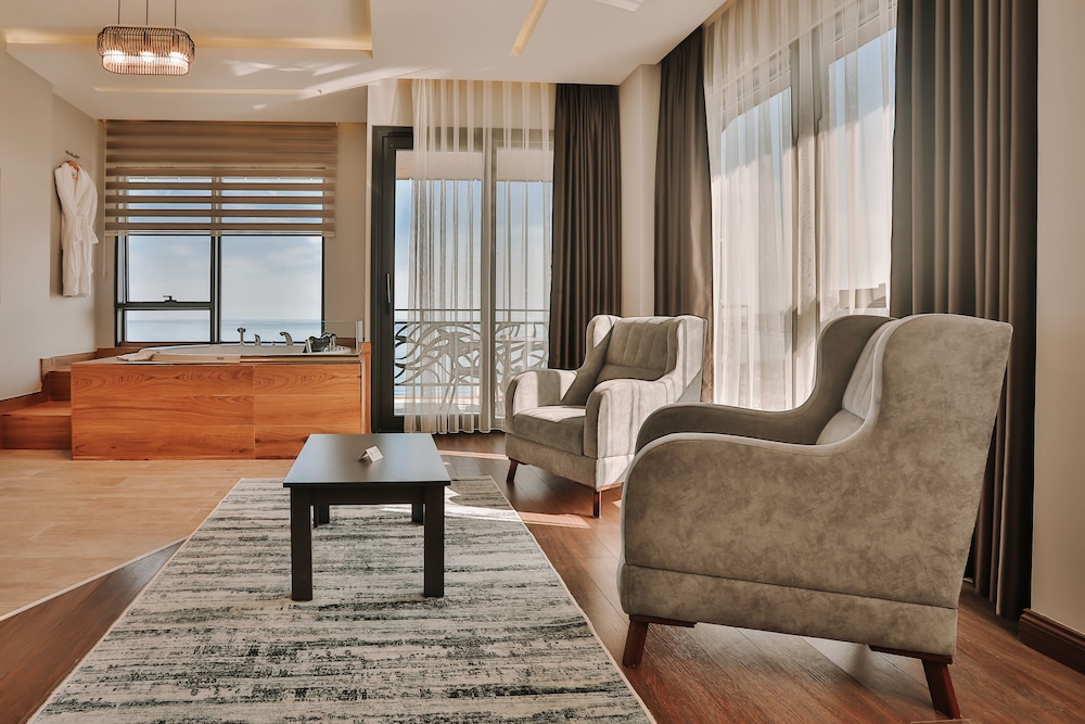 Suvva Suite with Jacuzzi and Sea View
