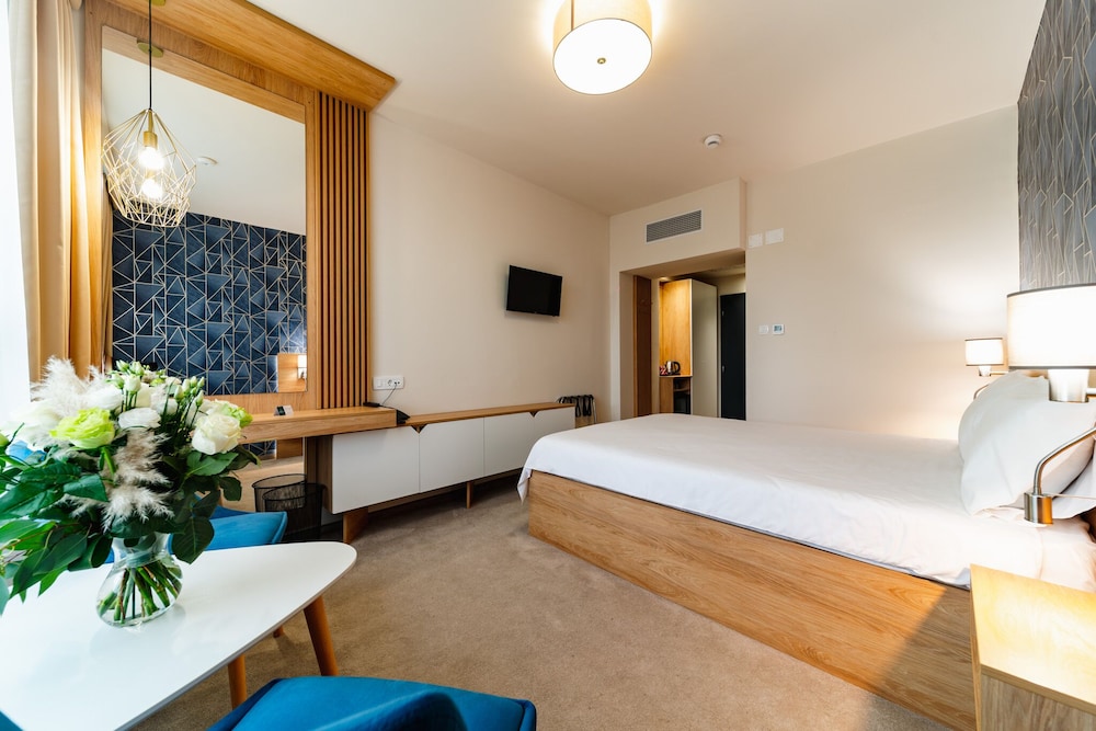 Superior Double or Twin Room photo 2