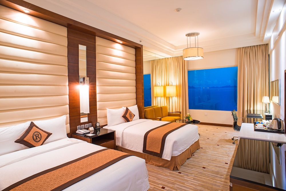Deluxe Twin Room (Bay View) photo 3