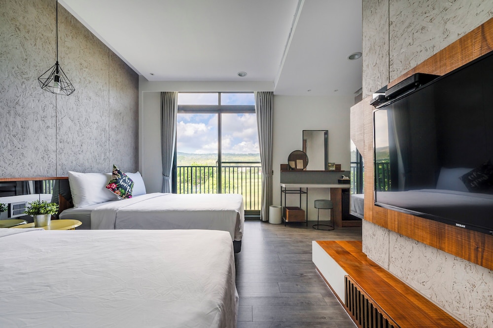 Quadruple Room with Mountain View