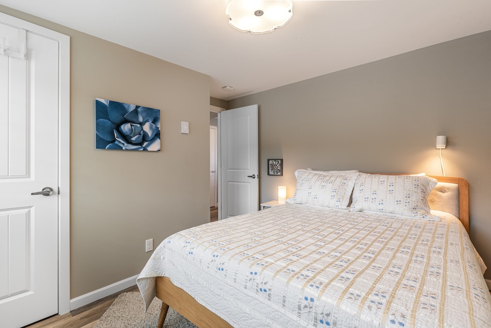 House (2 Bedrooms)