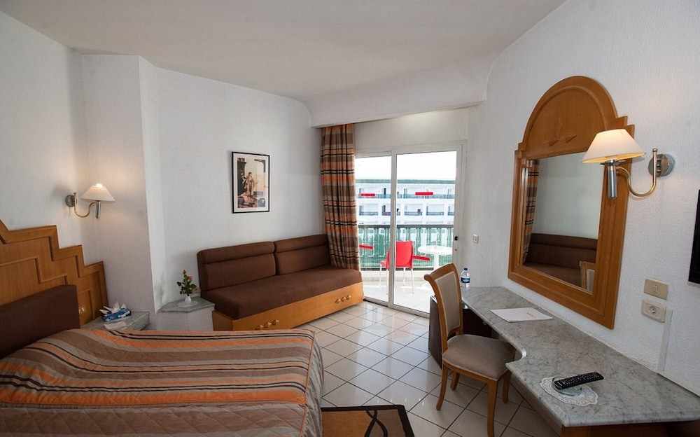 Triple Room (3AD) photo 2