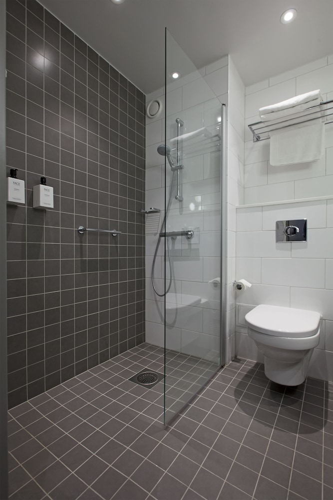 Double or Twin Room - Photo 7