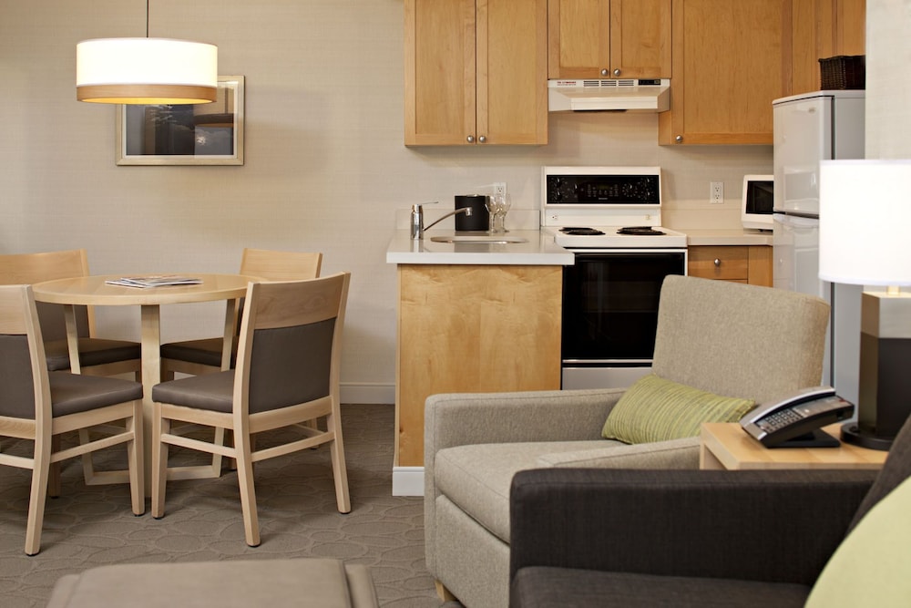 Family Suite, 1 Bedroom, Balcony - Photo 4
