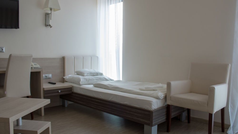 Premium Single Room photo 2