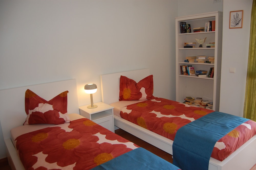 Charming 3-bedroom Villa With Wifi and Central Heating in Beautiful Santa Bárbar, 写真 25