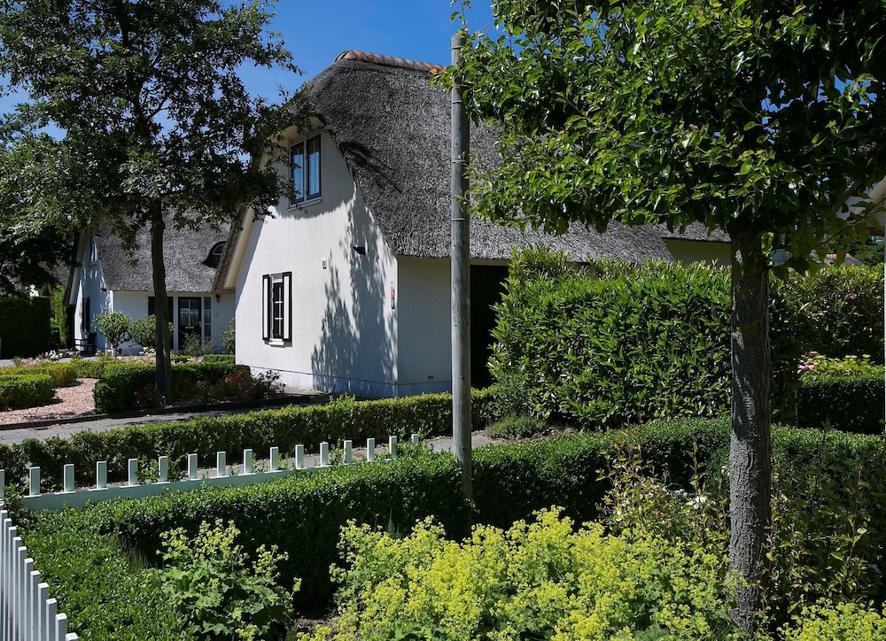 Villa photo 1