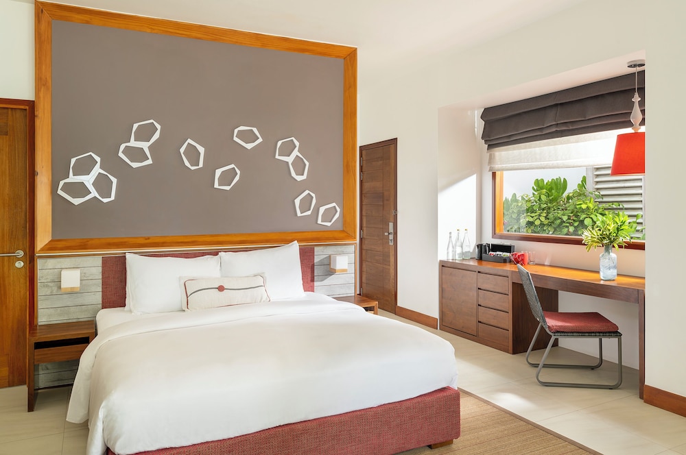 Two Bedroom Deluxe Beach Bungalow photo 3