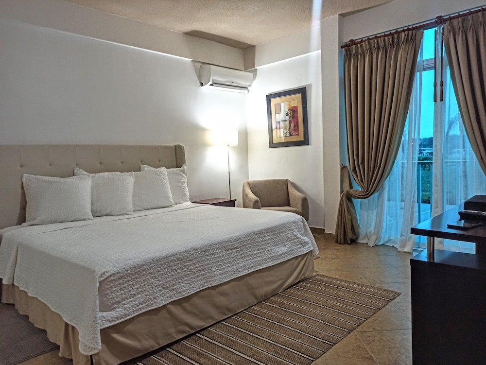 Signature Suite