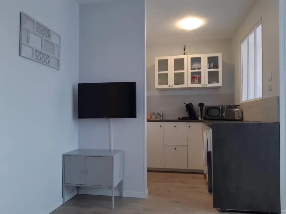 Junior Apartment, City View photo 2