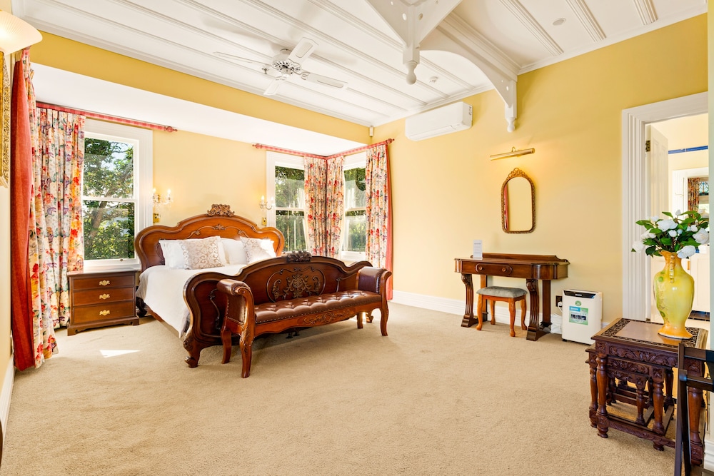 Premium Single Room