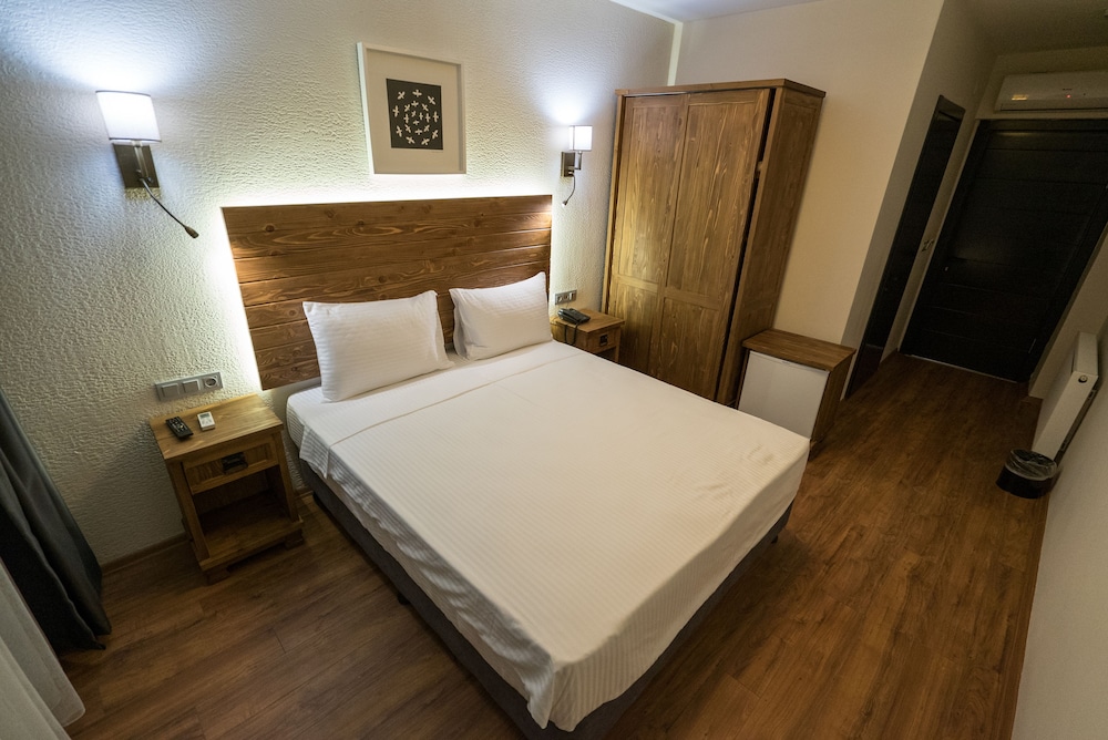 Standard Room photo 2