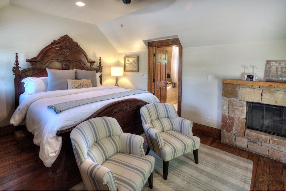 Suite 8