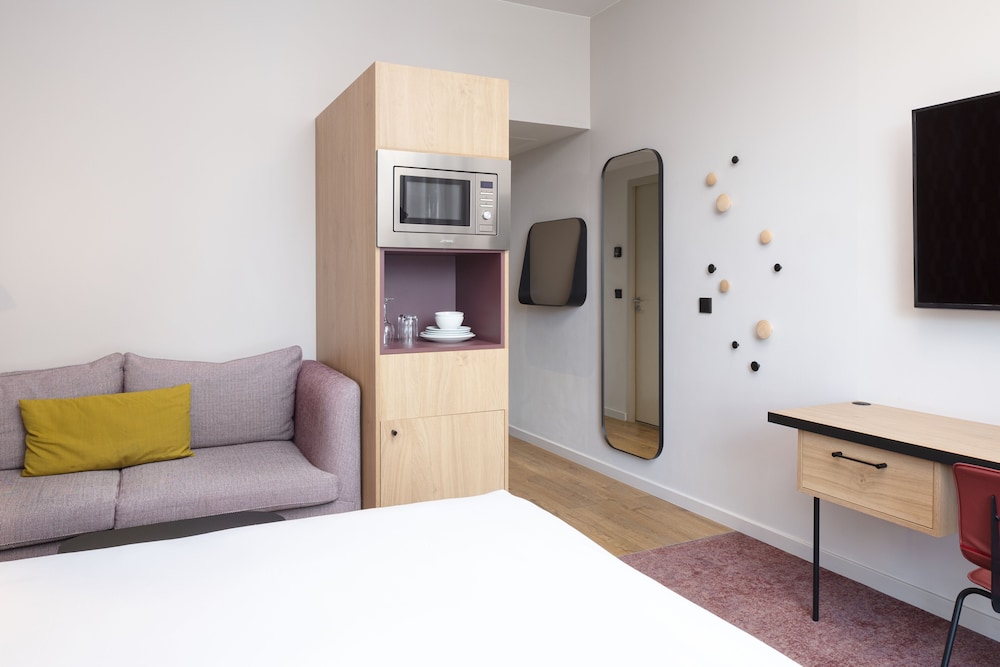 Room, 1 King Bed - Photo 6