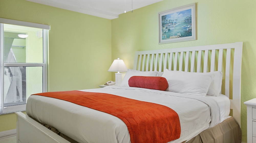 Deluxe Condo, 1 Bedroom, Balcony, Beachfront (Gulf Front) photo 1