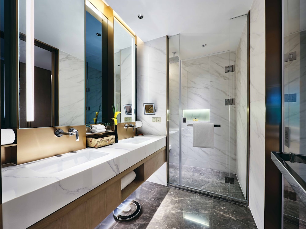 Standard Room, 1 King Bed, Accessible