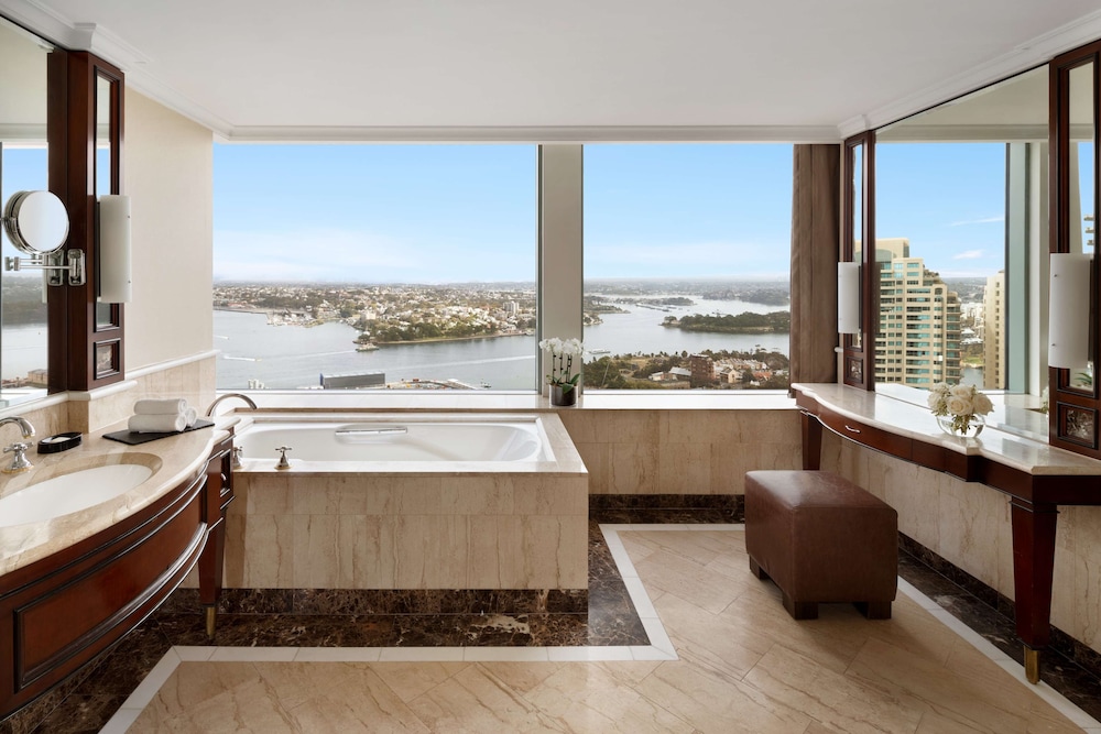 Executive Sydney Harbour Suite 1 King thumbnail 5