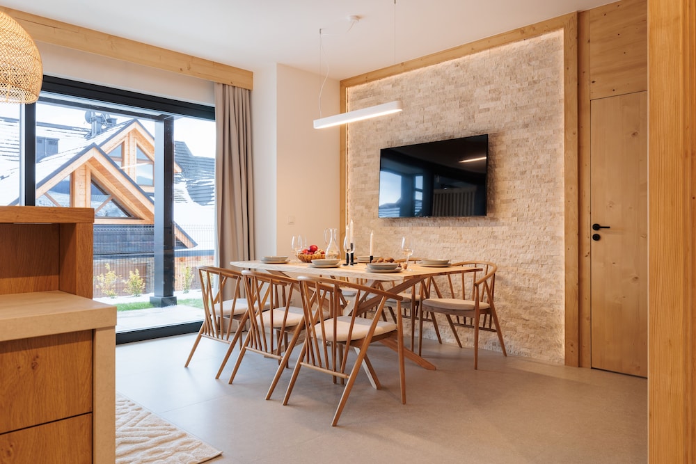 E1. Stylchyn Park - Exclusive Apartment photo 2