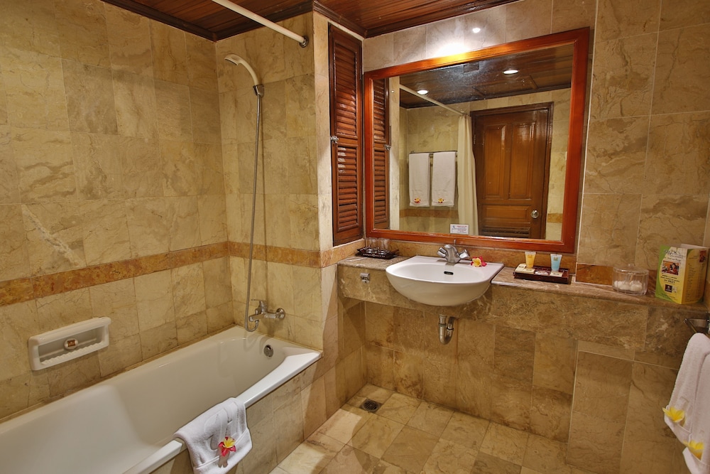 Deluxe Double Room, Garden View - Photo 3