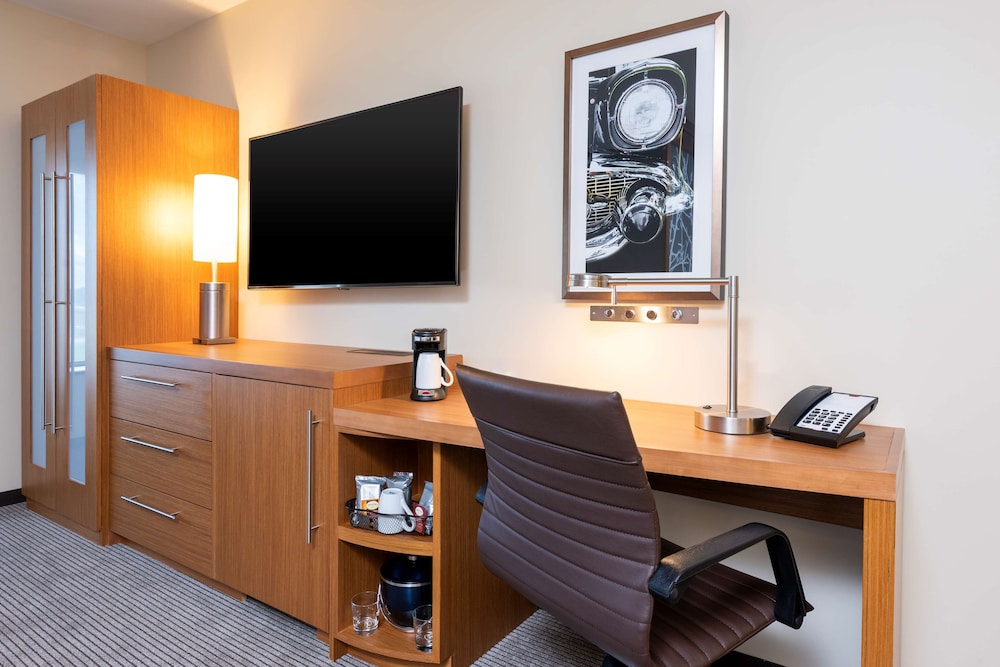 Room, Multiple Beds - Photo 4