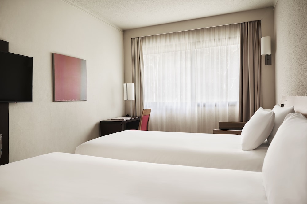 Standard Twin Room, 2 Single Beds and 1 Single Sofa Bed