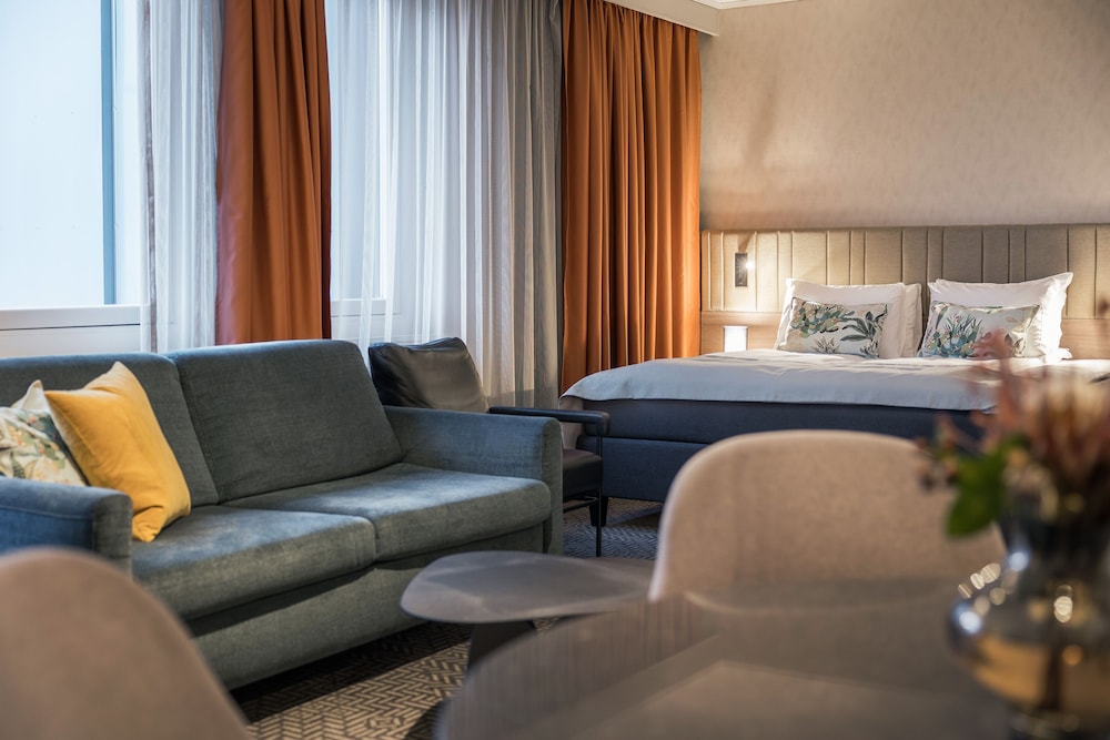 Standard Suite, 1 Double Bed with Sofa bed, Non Smoking photo 2