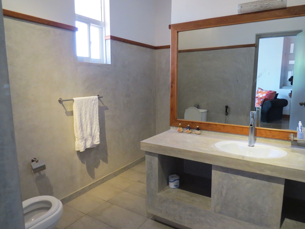 Deluxe Double Room, 1 Queen Bed photo 2