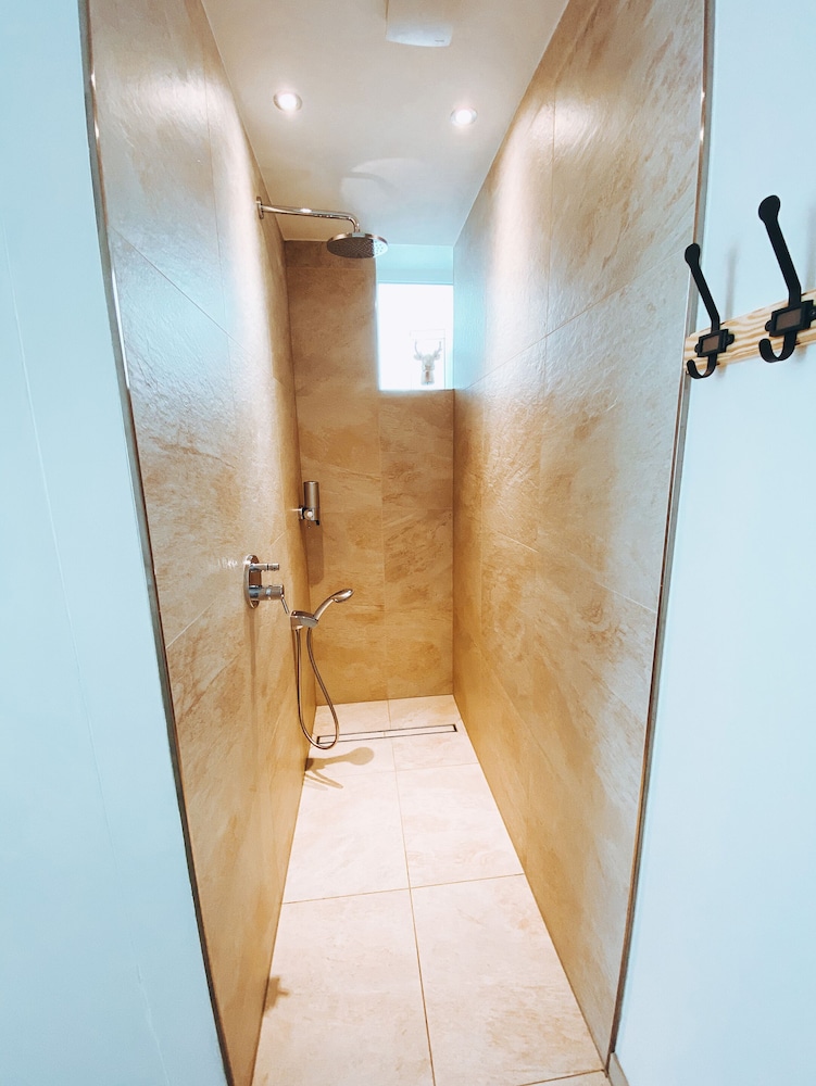 Comfort Double Room, Private Bathroom photo 2